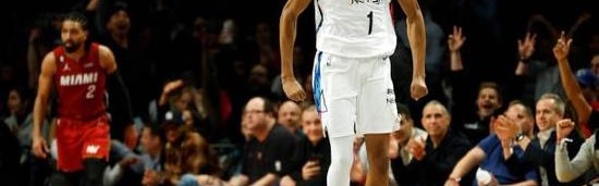  爵士马尔卡宁轰赛季最高47分，犹他高原击溃尼克斯  
