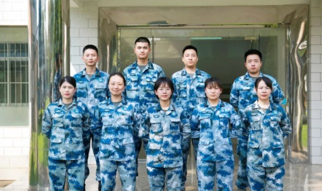  罗马德比大战，红狼军团笑到最后  