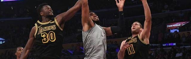 NBA季后赛次轮，巴特勒40分抢断绝杀热火晋级