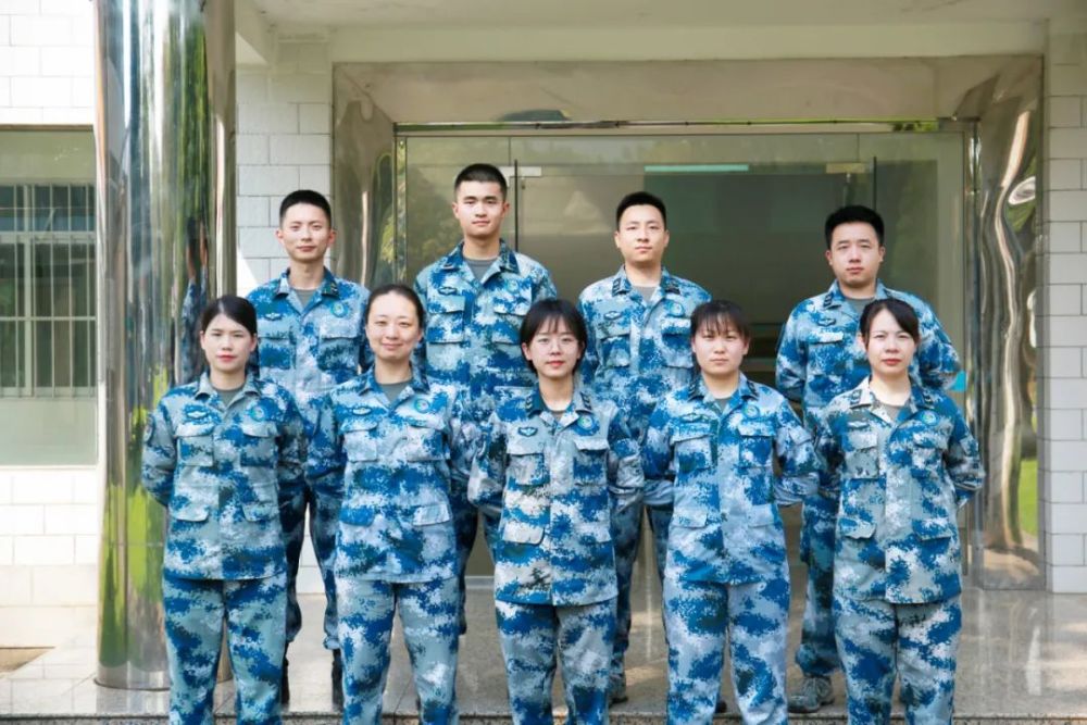  罗马德比大战，红狼军团笑到最后  